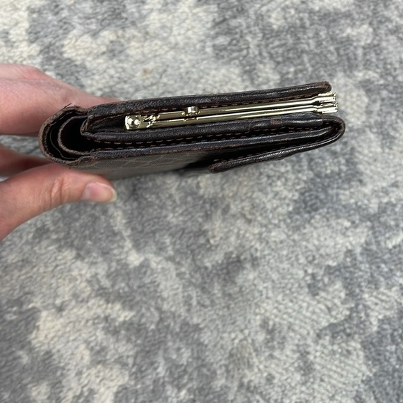 Nina Ricci Leather Compact Kisslock Wallet Classic Casual Everyday - Picture 5 of 17